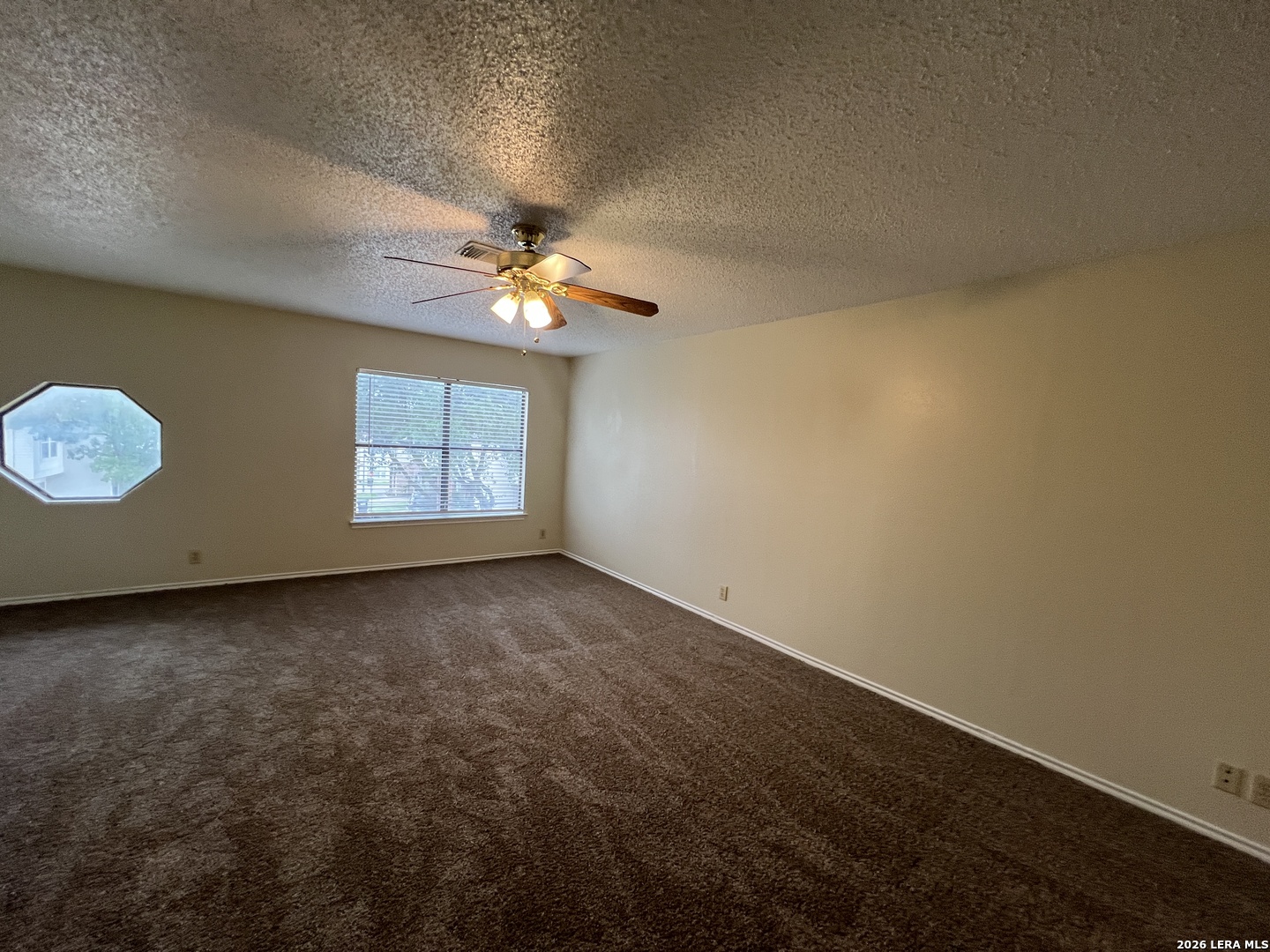 4922 Hilltop Field San Antonio TX 78240