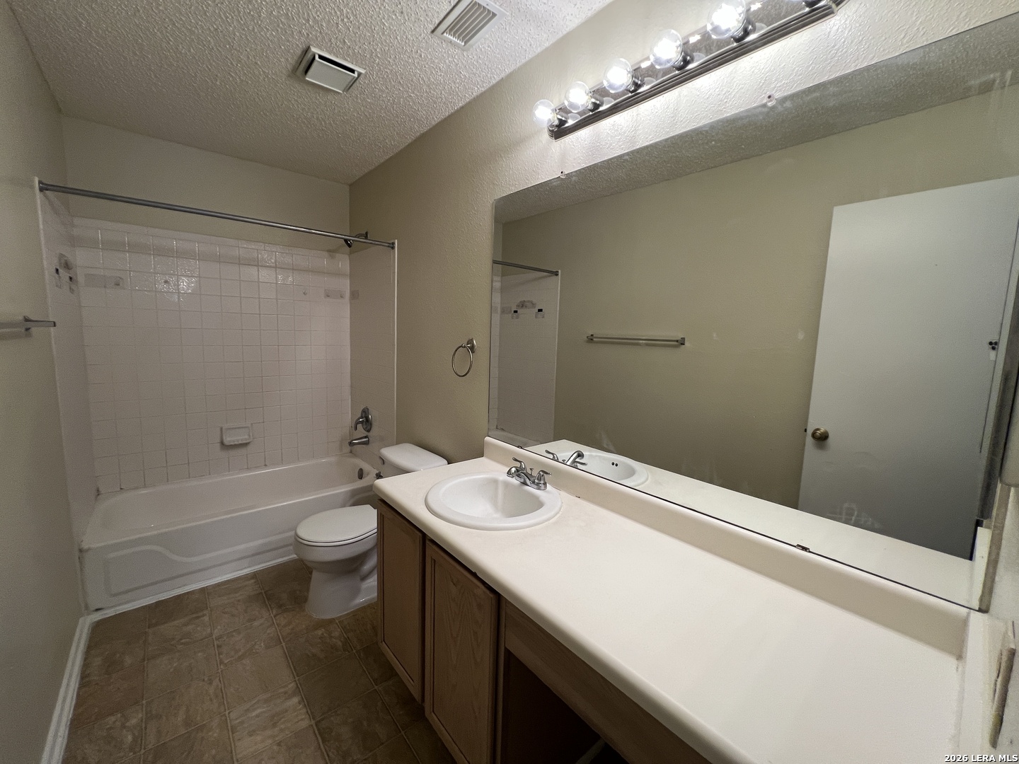 4922 Hilltop Field San Antonio TX 78240