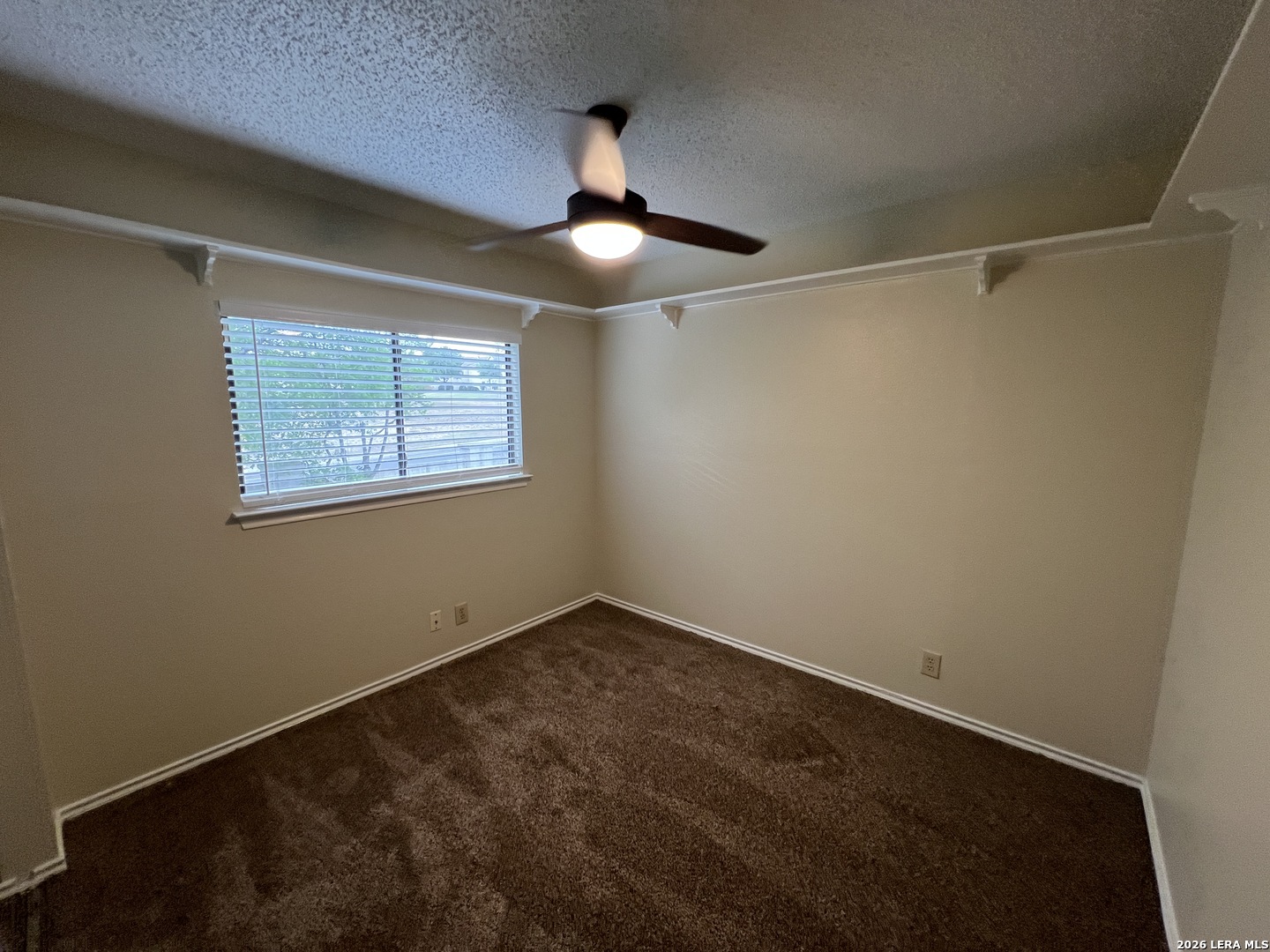 4922 Hilltop Field San Antonio TX 78240