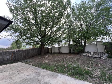 4922 Hilltop Field San Antonio TX 78240