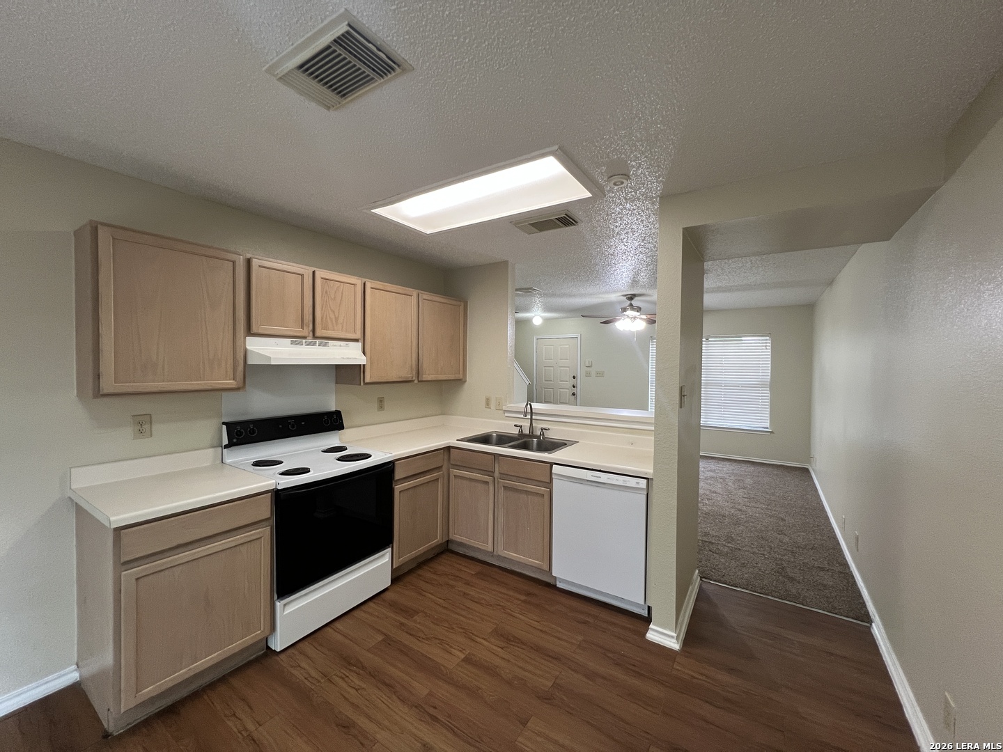 4922 Hilltop Field San Antonio TX 78240