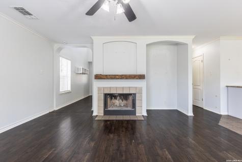 10703 Tiger Chase San Antonio TX 78251