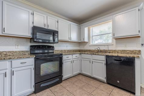 10703 Tiger Chase San Antonio TX 78251