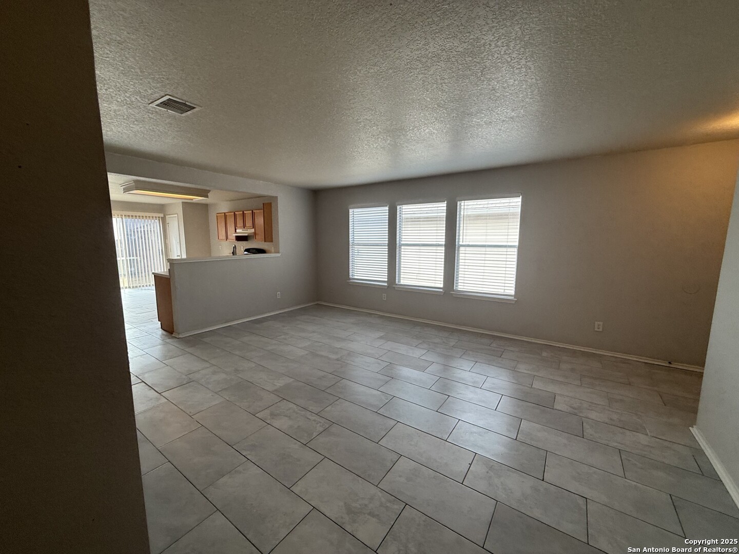 8856 Staghorn Converse TX 78109