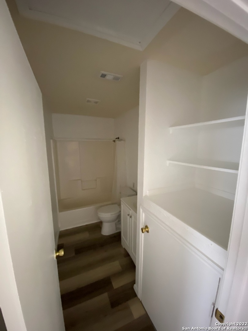 930 Drury Lane San Antonio TX 78221