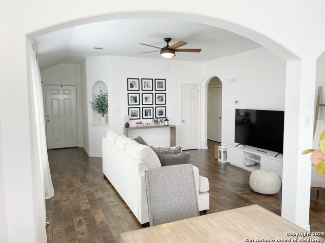 10202 Sun Mill San Antonio TX 78254
