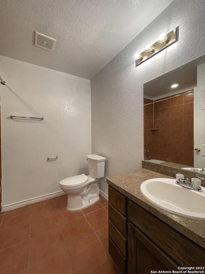 1721 Quintana Road San Antonio TX 78211