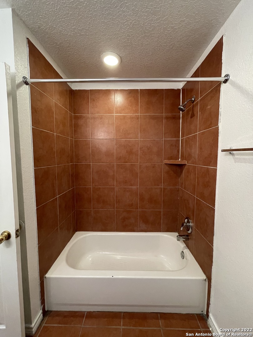 1721 Quintana Road San Antonio TX 78211