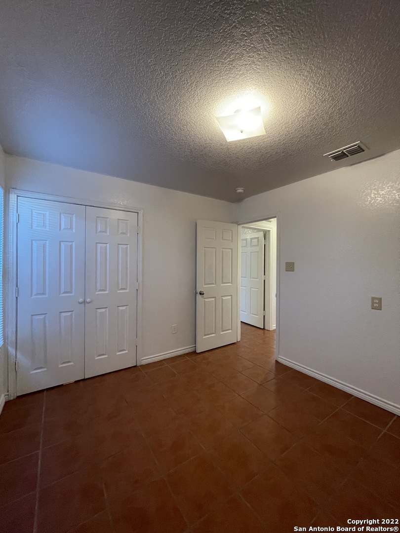 1721 Quintana Road San Antonio TX 78211