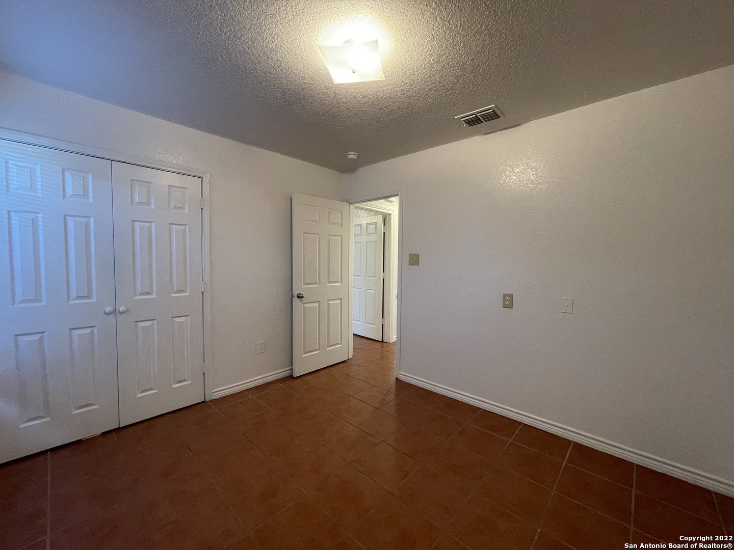 1721 Quintana Road San Antonio TX 78211