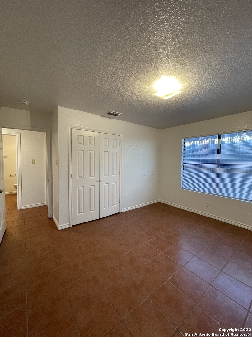 1721 Quintana Road San Antonio TX 78211