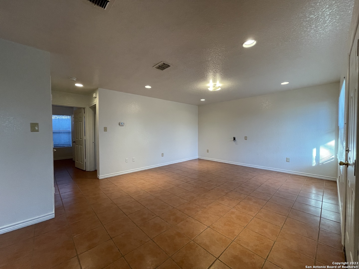 1721 Quintana Road San Antonio TX 78211