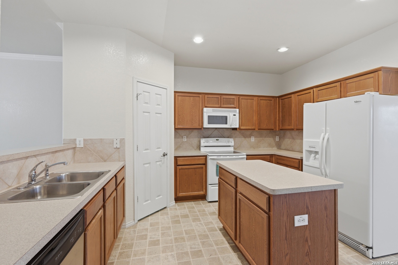 2115 Bigmouth Hook San Antonio TX 78224