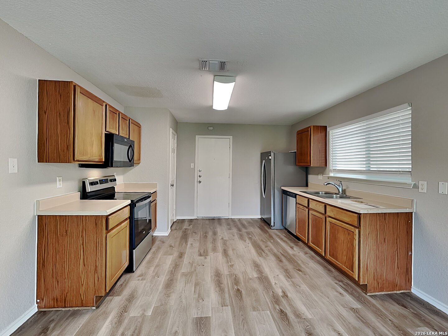8203 Maple Meadow Converse TX 78109