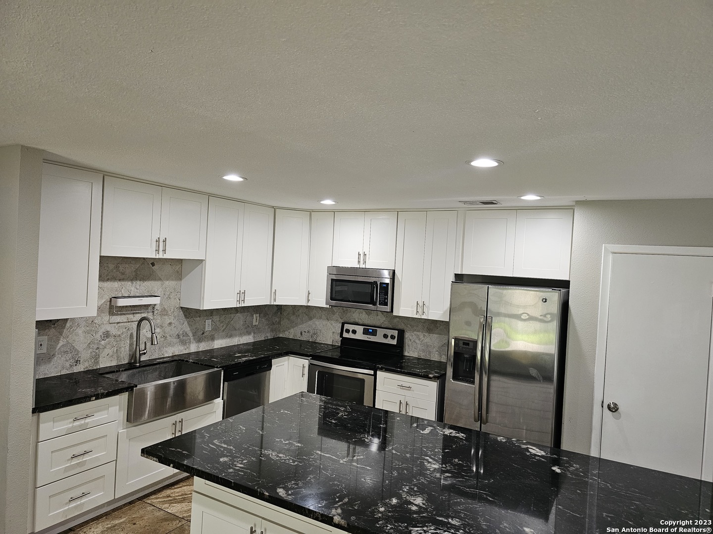 7692 Cascade Oak Drive San Antonio TX 78249