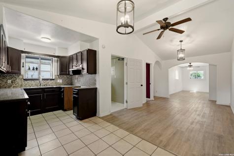 106 Wayfarer San Antonio TX 78242