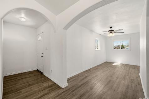 106 Wayfarer San Antonio TX 78242