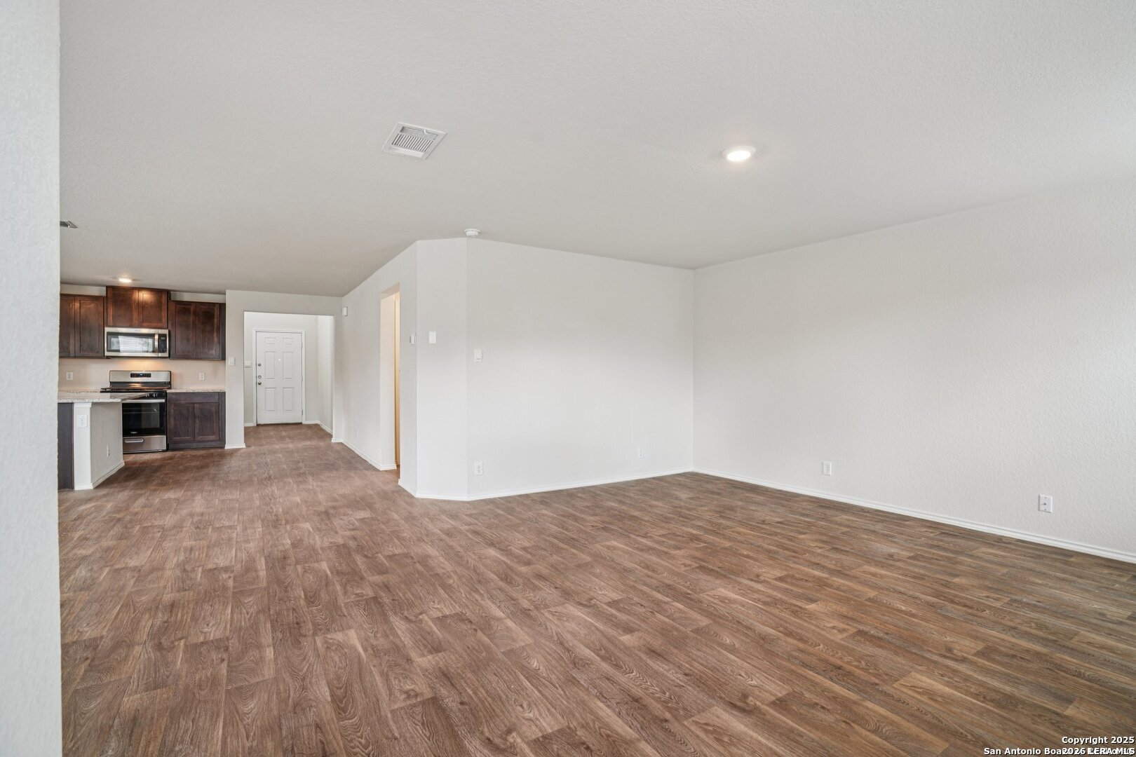 1154 Barn Swallow Way San Antonio TX 78253
