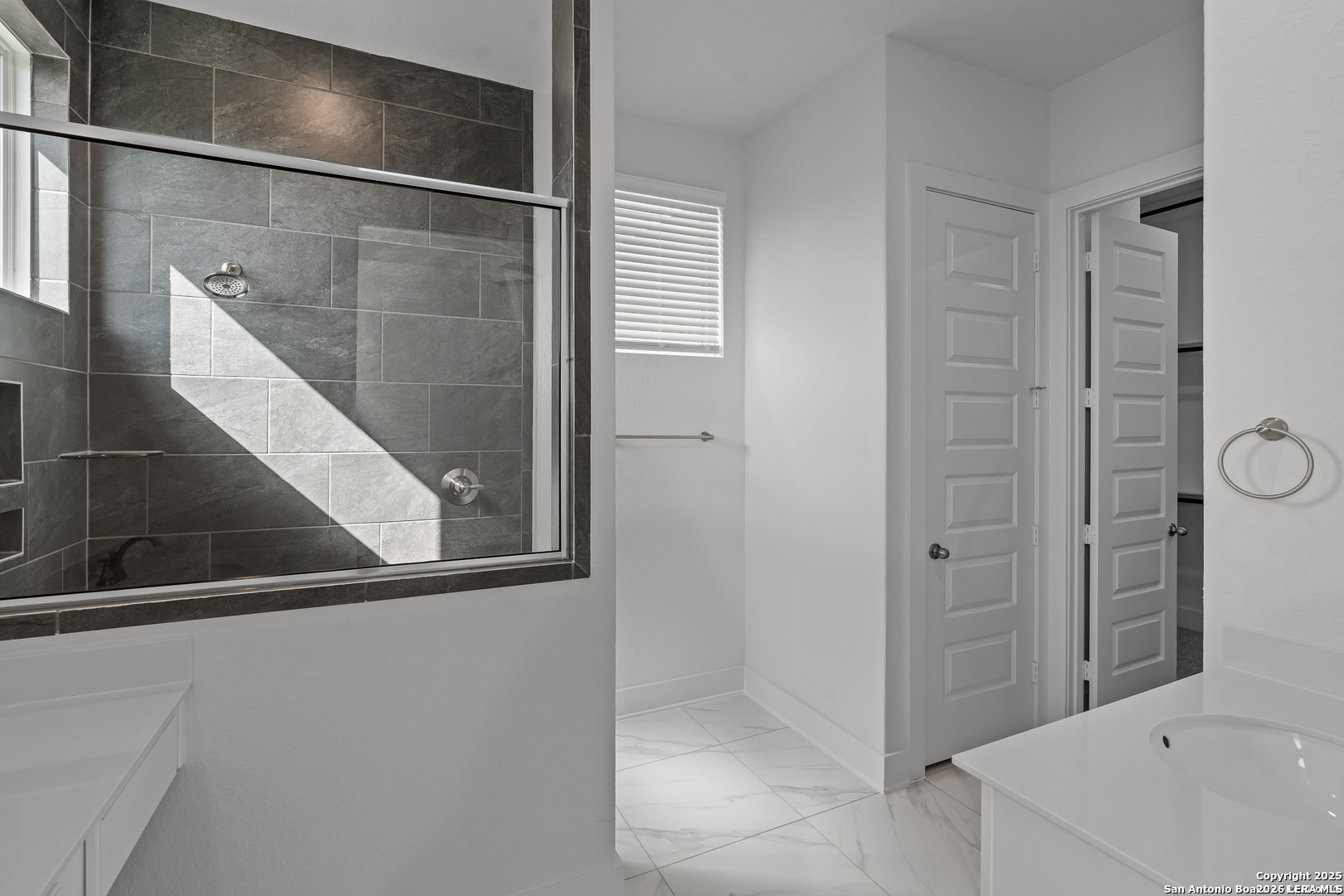 413 Hinsdale Run Cibolo TX 78108