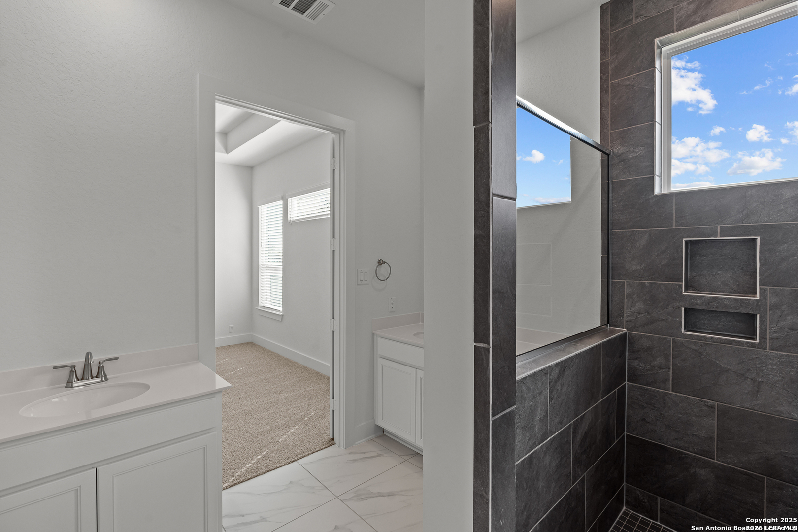 413 Hinsdale Run Cibolo TX 78108