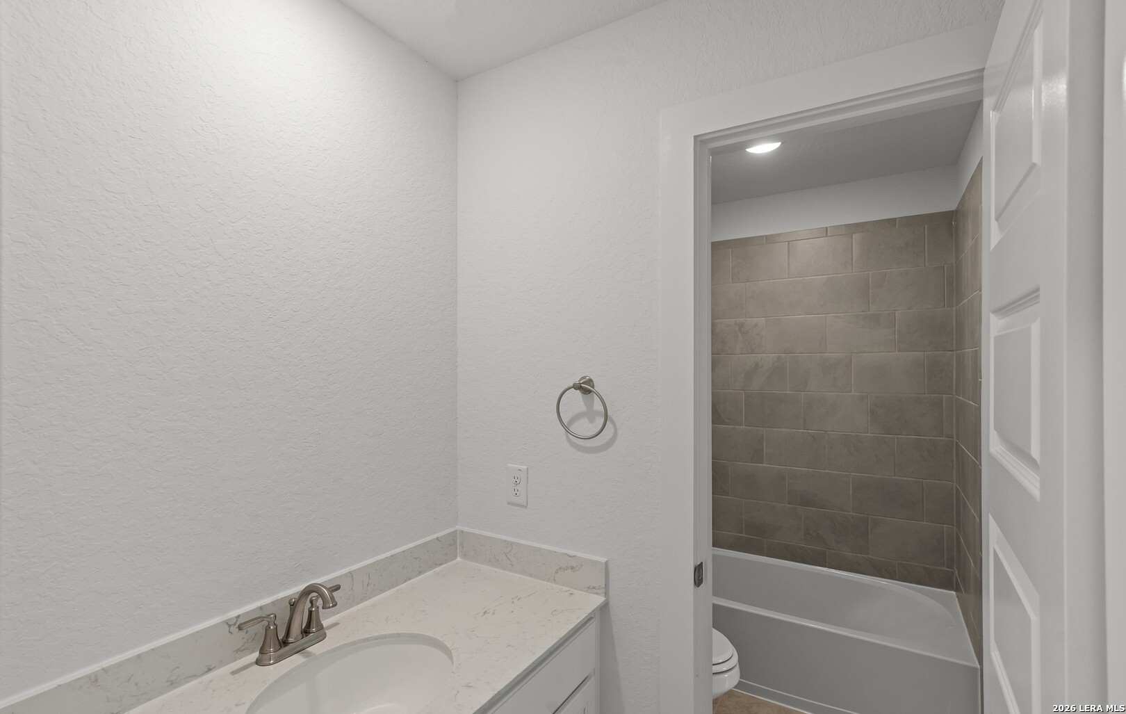 413 Hinsdale Run Cibolo TX 78108
