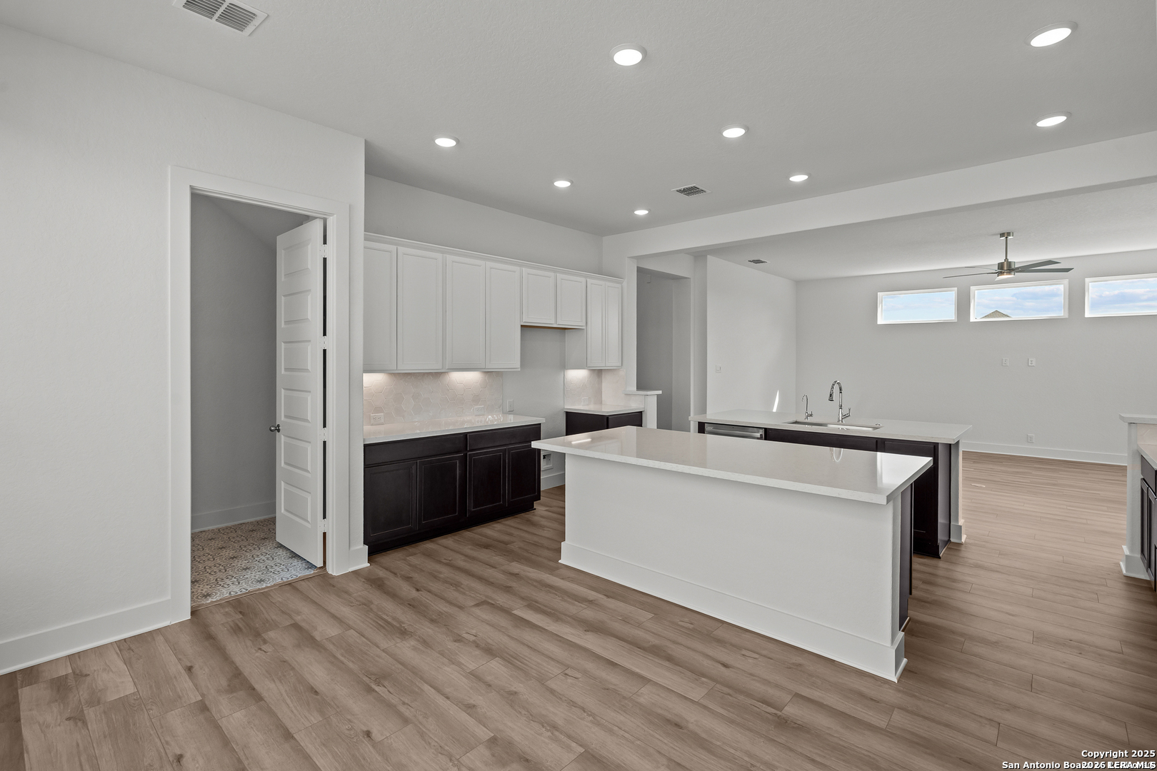 413 Hinsdale Run Cibolo TX 78108