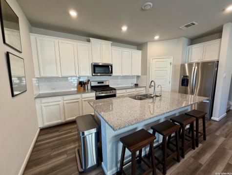 13107 Louberg Valley San Antonio TX 78253