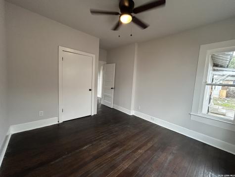 329 Hot Wells San Antonio TX 78223