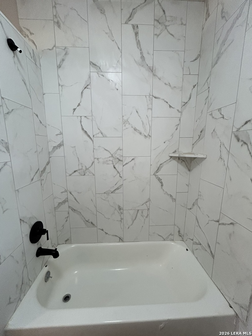 329 Hot Wells San Antonio TX 78223