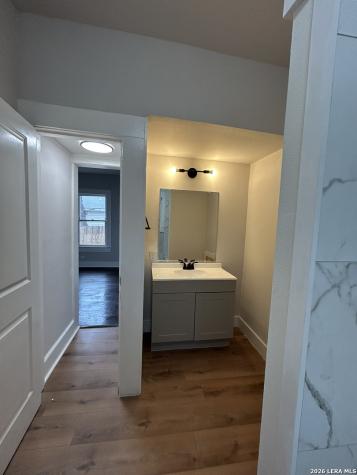 329 Hot Wells San Antonio TX 78223