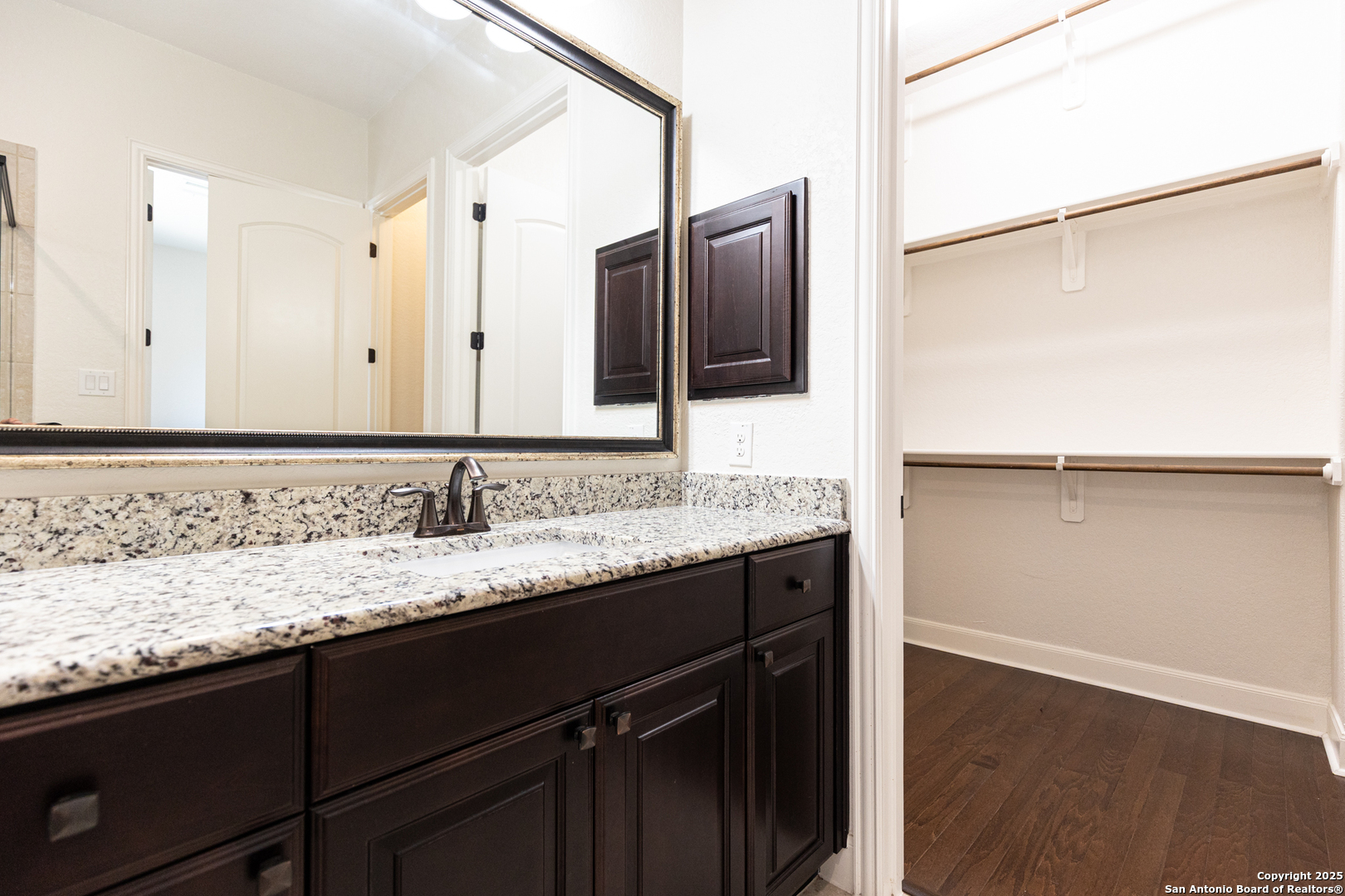 5041 Country Nest San Antonio TX 78253