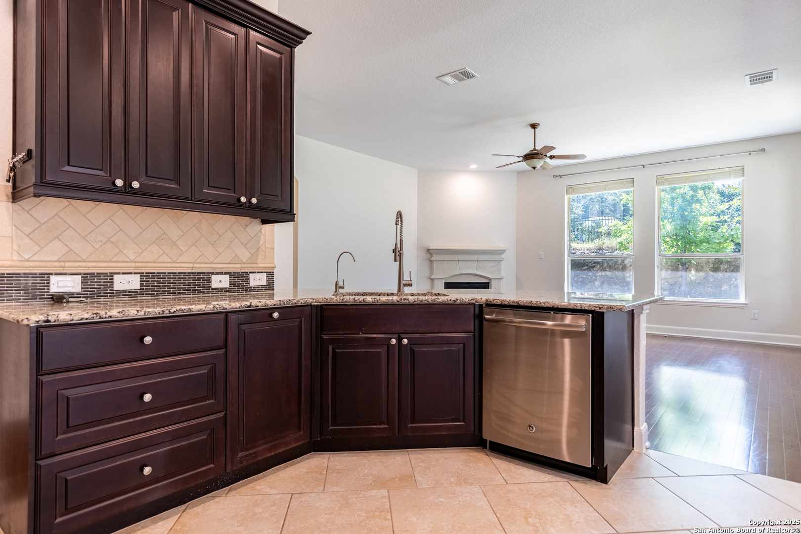 5041 Country Nest San Antonio TX 78253