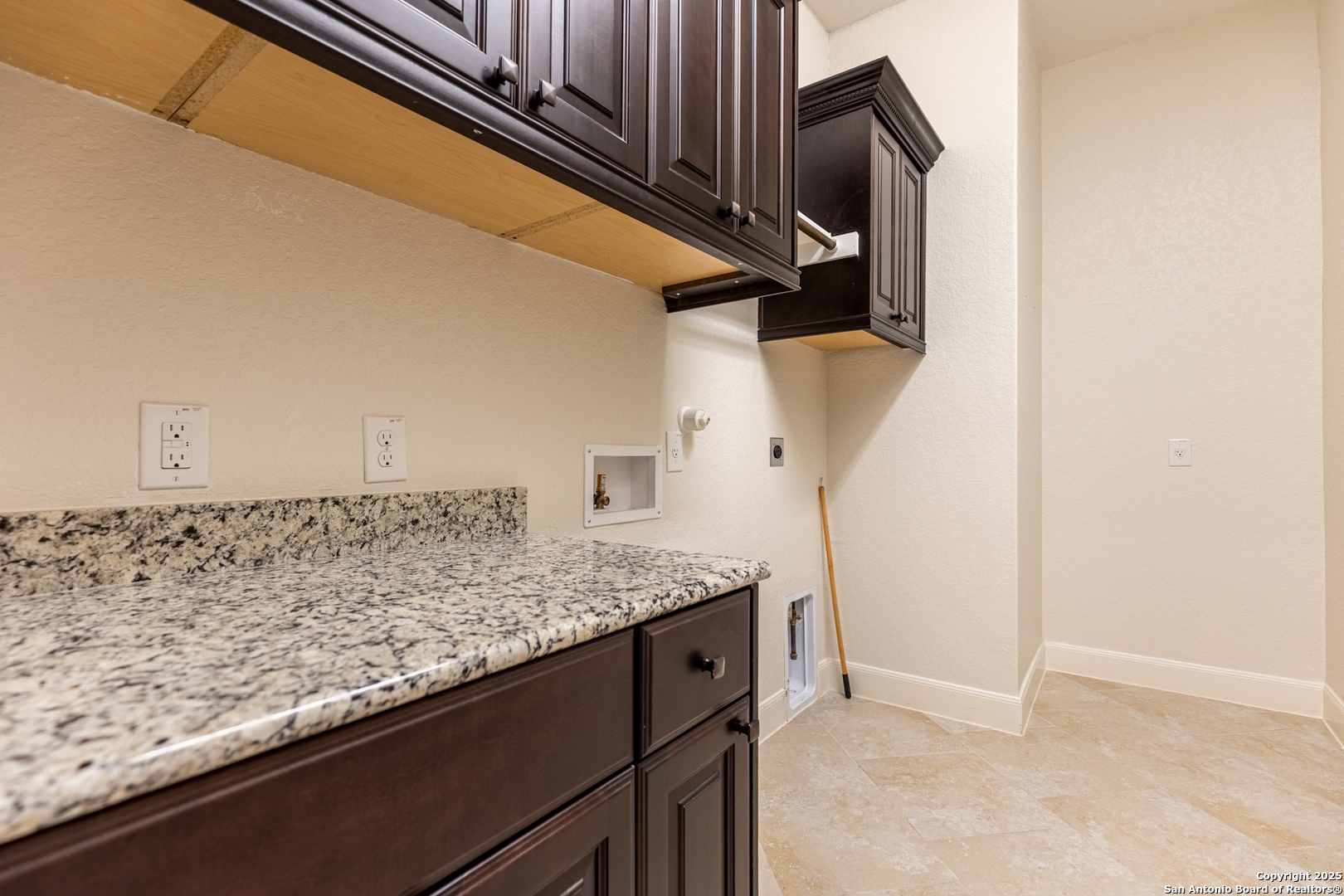 5041 Country Nest San Antonio TX 78253