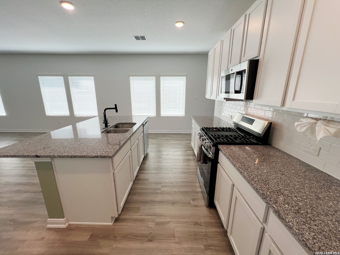 6614 Cibolo Springs Converse TX 78109
