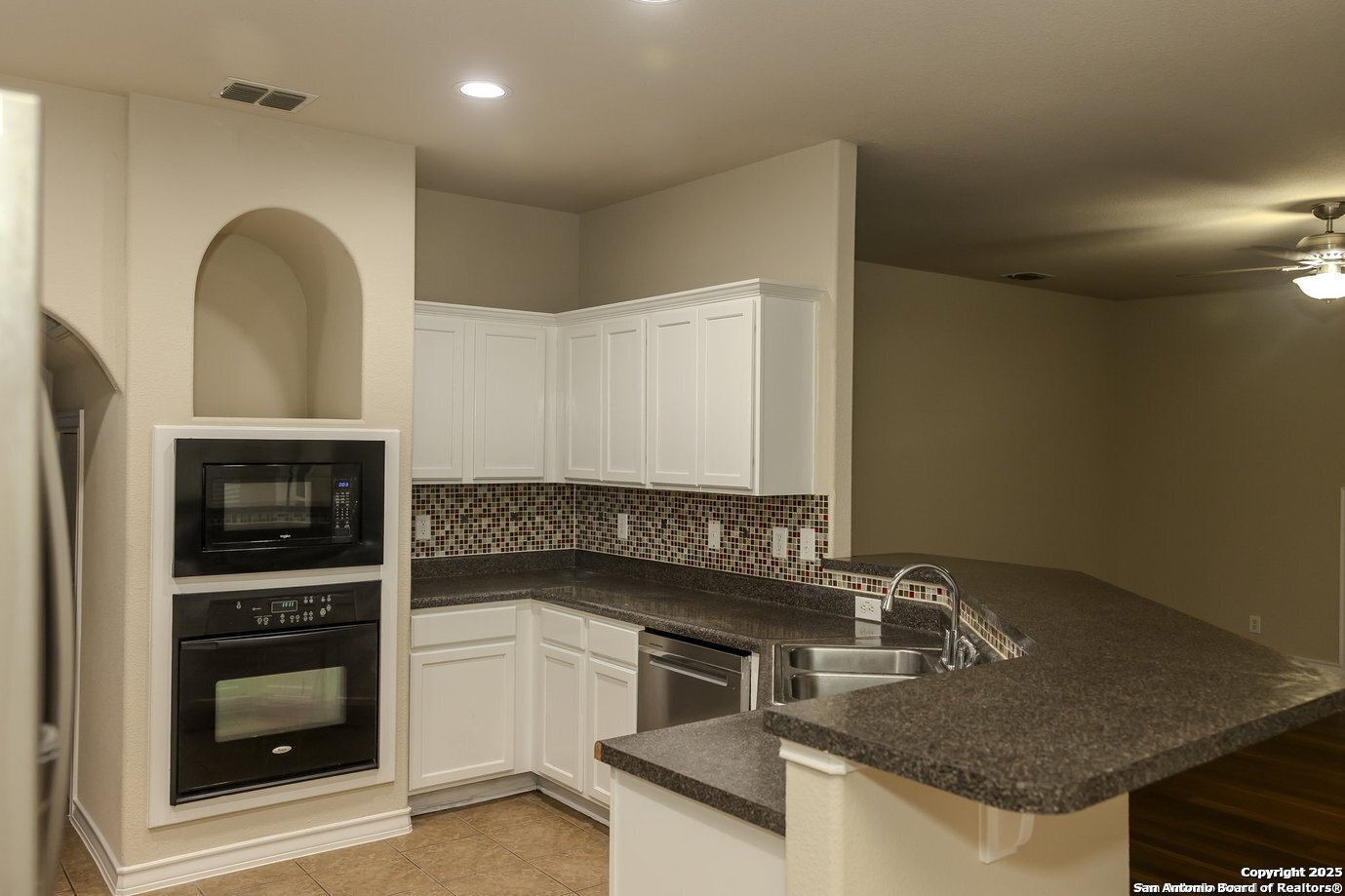 8427 Magdalena Run Helotes TX 78023