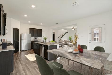 2943 Forsyth Canyon Converse TX 78109