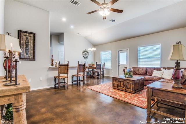 626 Heathers Way Seguin TX 78155