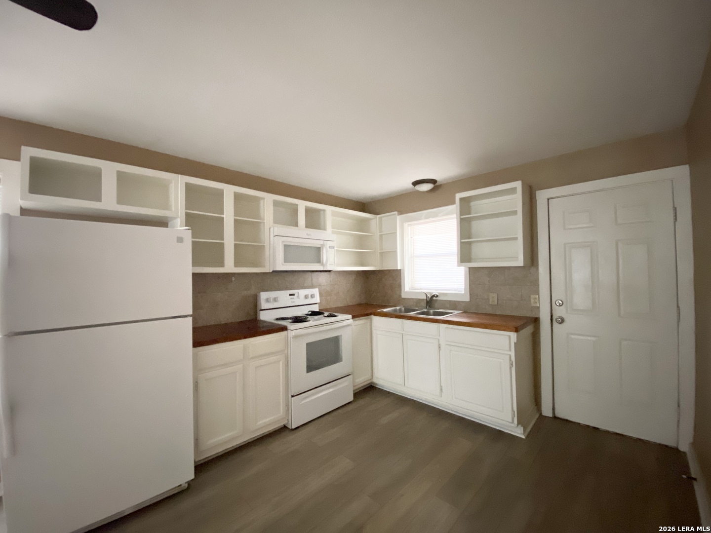 1810 E State Highway 97 Pleasanton TX 78064