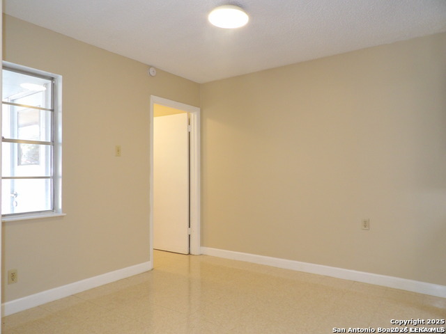 5637 Walzem Road Windcrest TX 78218