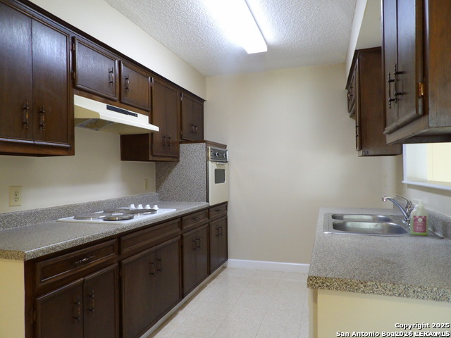5637 Walzem Road Windcrest TX 78218