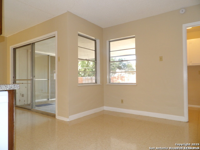 5637 Walzem Road Windcrest TX 78218