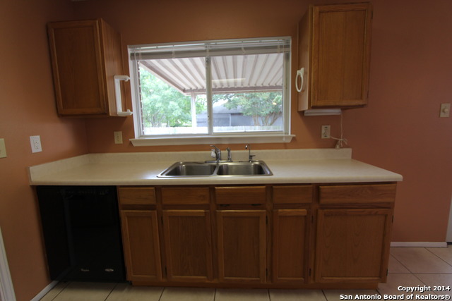 904 Abercorn Schertz TX 78154