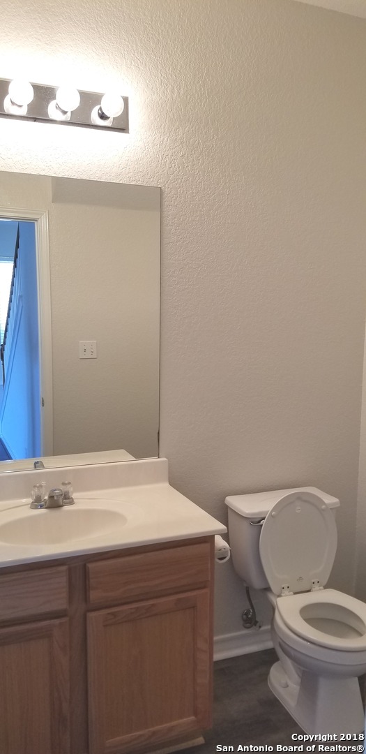 806 Thomas Ridge San Antonio TX 78251