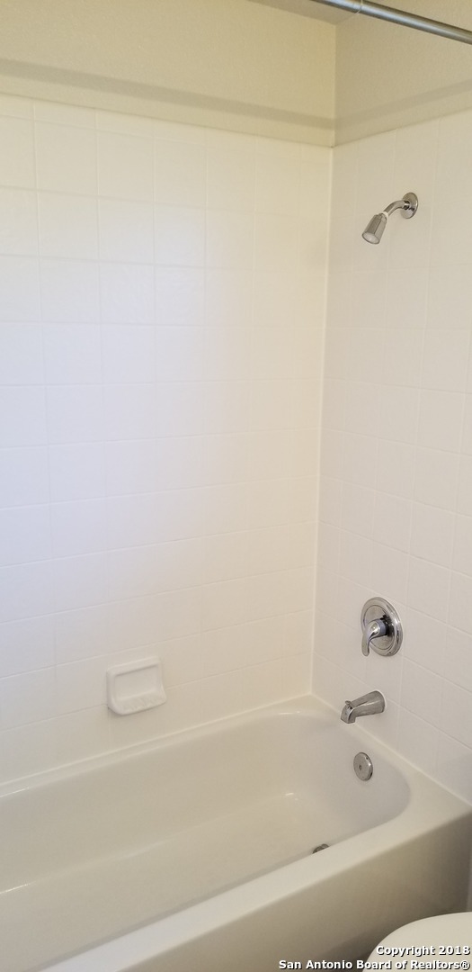 806 Thomas Ridge San Antonio TX 78251