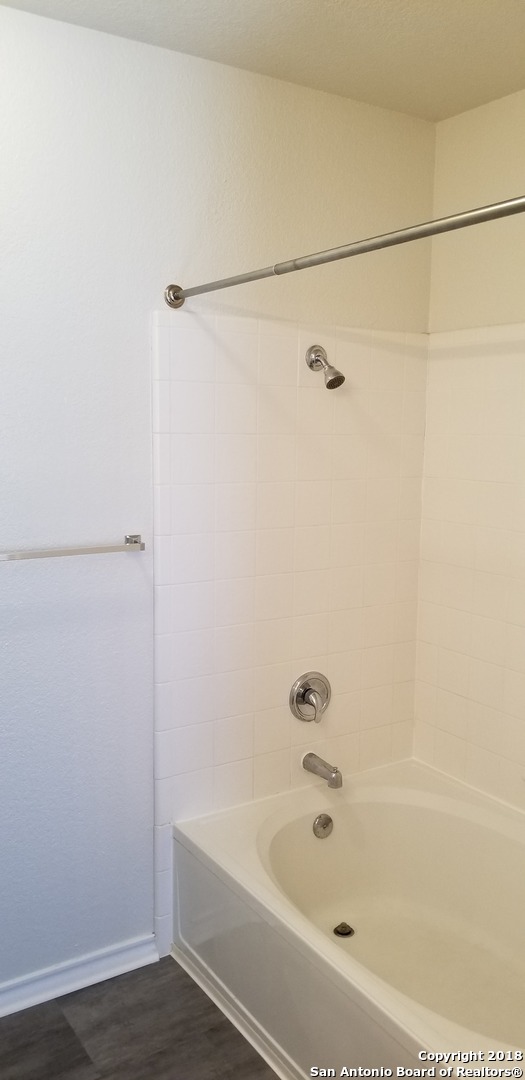 806 Thomas Ridge San Antonio TX 78251