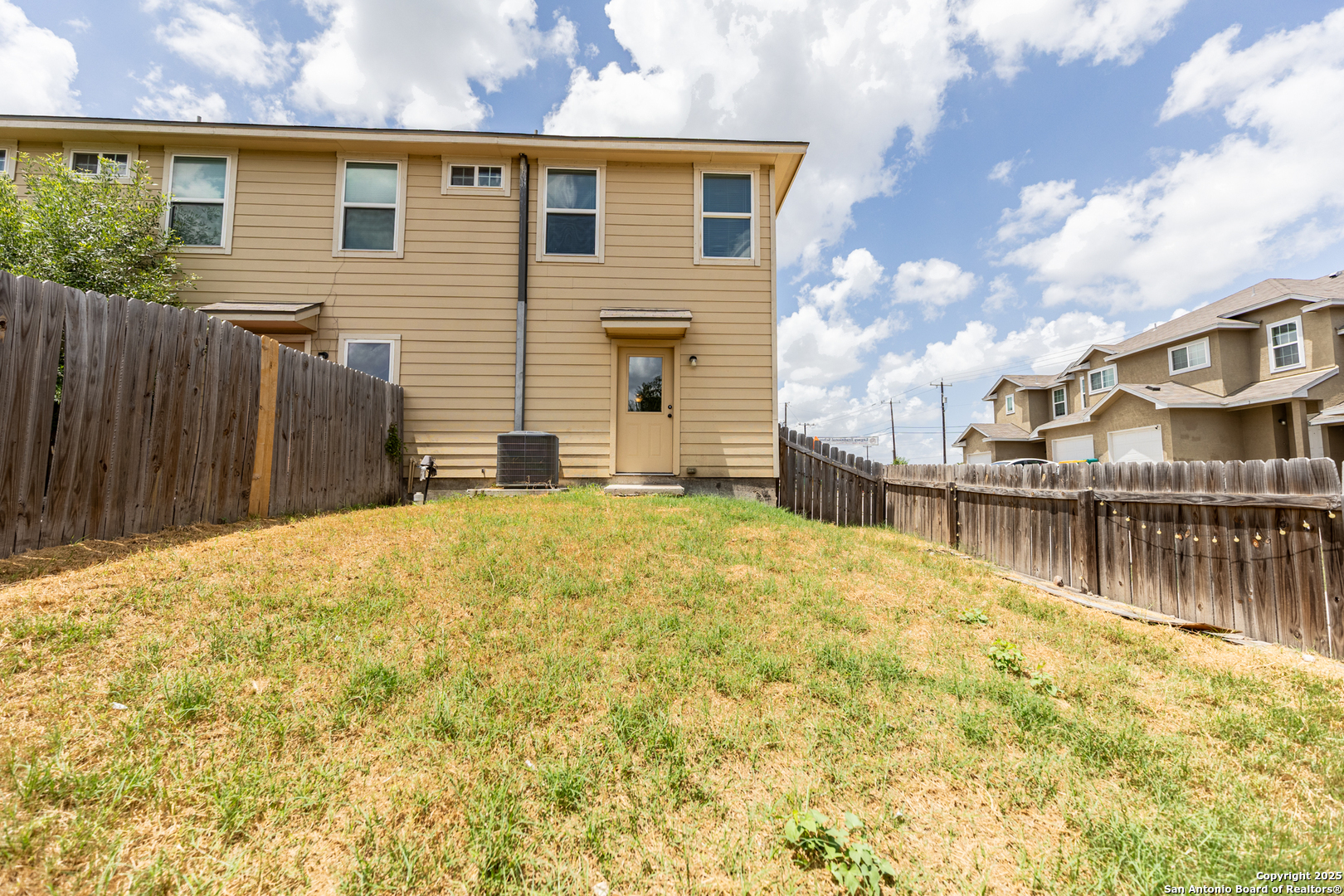 7314 Colina Converse TX 78109