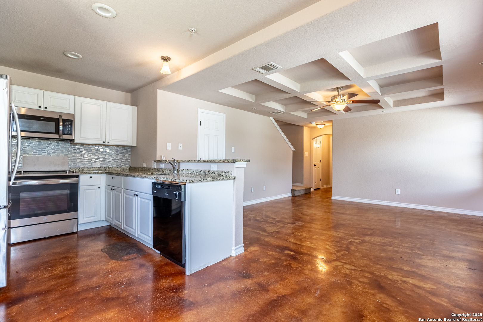 7314 Colina Converse TX 78109