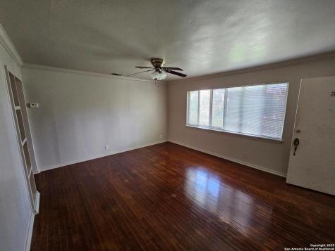 217 Lullwood San Antonio TX 78212