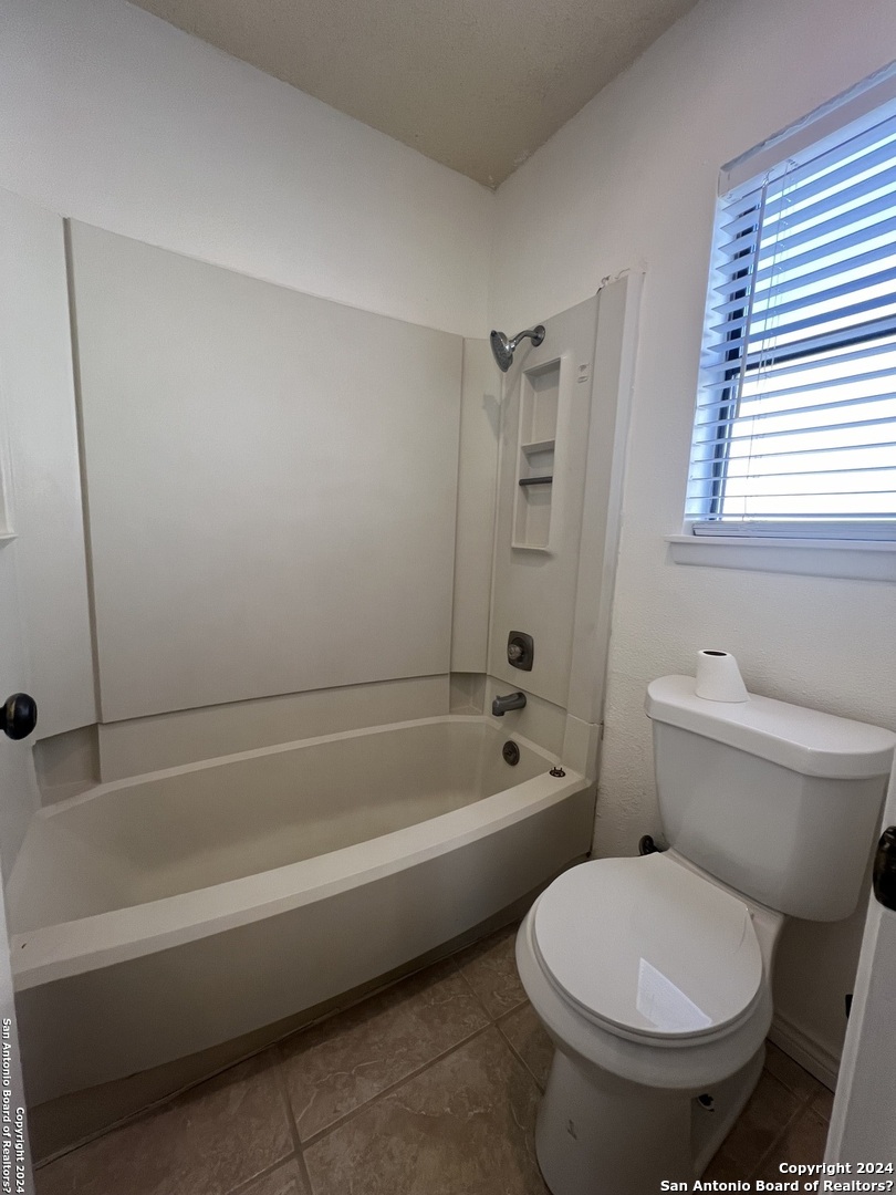 14434 Bluewood San Antonio TX 78233