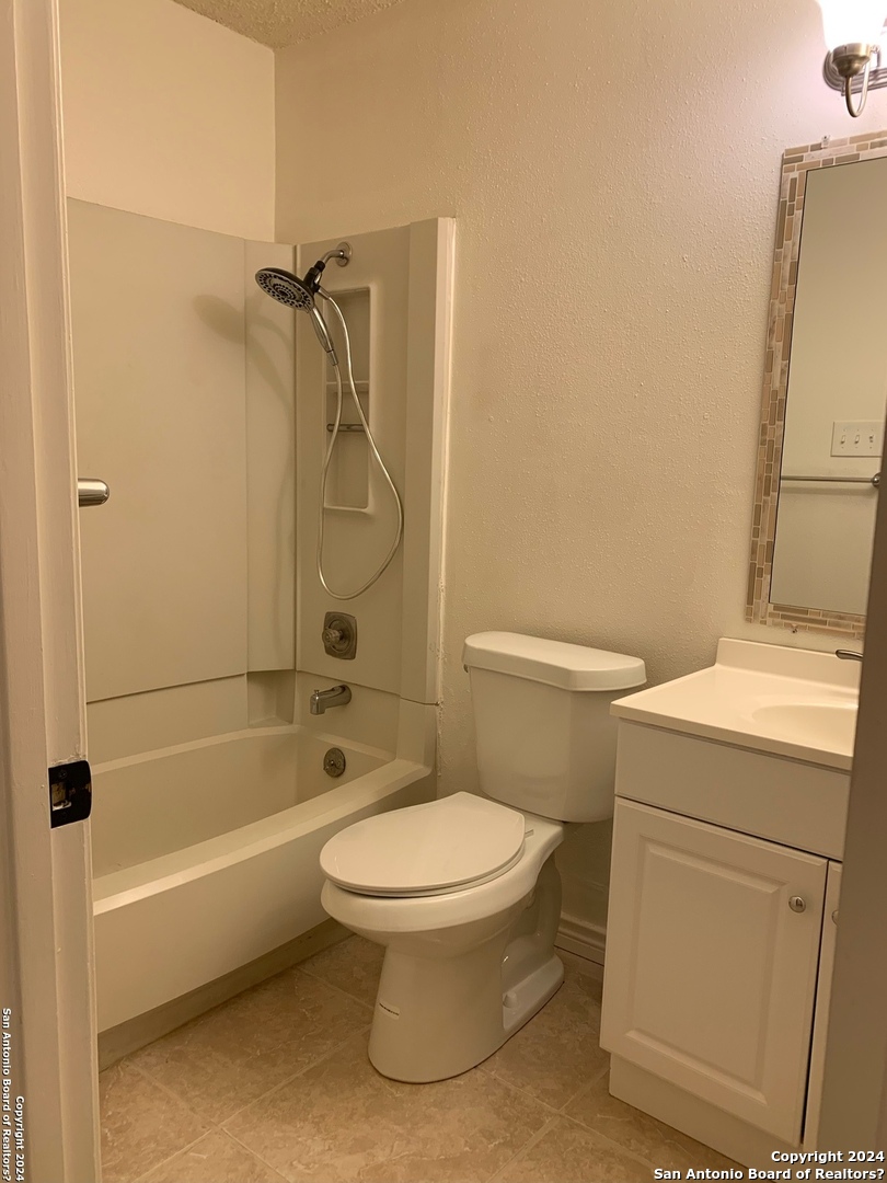 14434 Bluewood San Antonio TX 78233